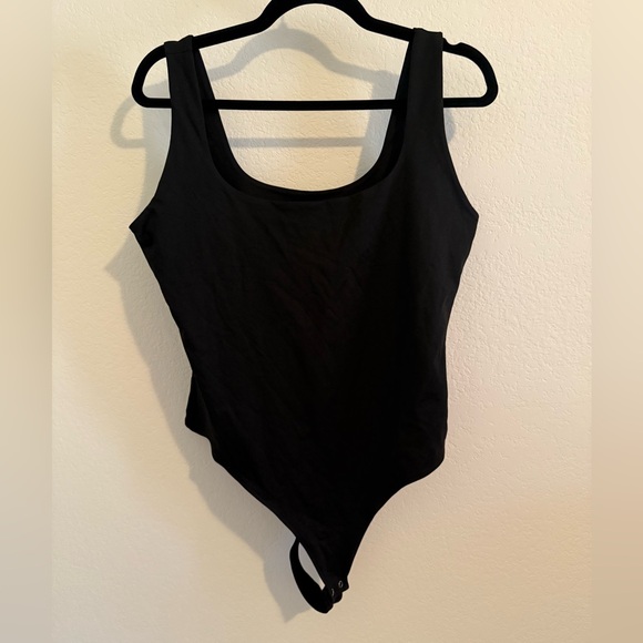 NWOT ReoRia Black Bodysuit - Picture 1 of 3